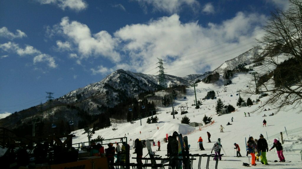 スキーが人気